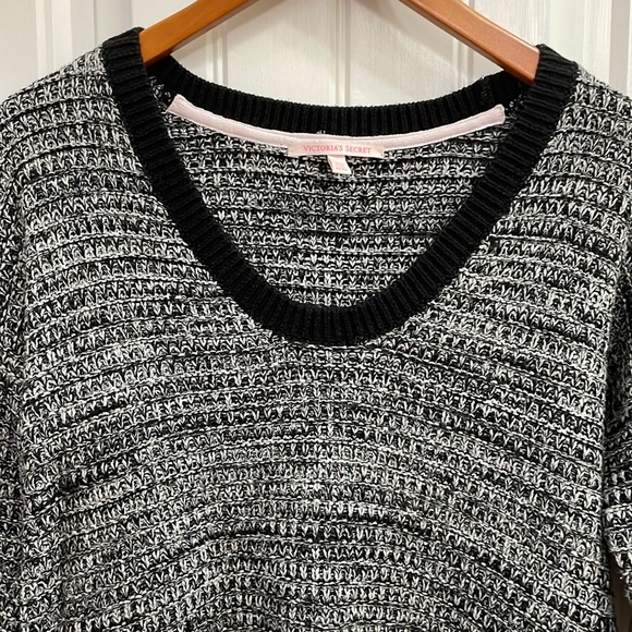 Victoria’s Secret black and white marbled sweater.  M - Picture 2 of 5